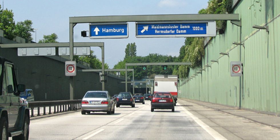 A 111, Tunnel Tegel Ortskern