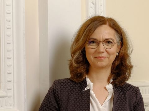 RA Stephanie Metzger