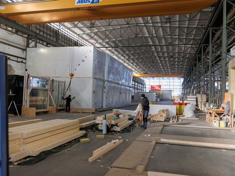 Produktionshalle für den Holzmodulbau Grünau
