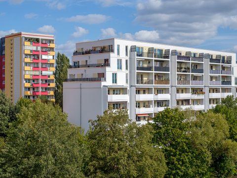 Aufstockung eines HOWOGE Bestandsgebäudes um 3 Etagen mittels Holzhybridbauweise
