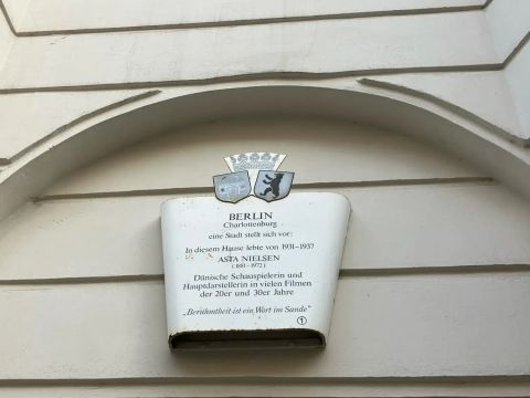 277. Kiezspaziergang: Asta Nielsen