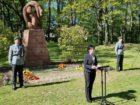 Reinickendorfs Bezirksbürgermeisterin bei der Ansprache. (Bild: BA Reinickendorf)