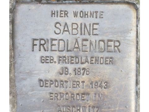 Stolperstein Sabine Friedlaender (Bild: Stolpersteine-Initiative CW, Hupka)