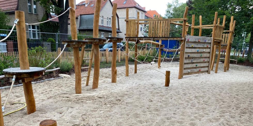 Sanierung des Spielplatzes Pflanzgartenplatz in 12555 Berlin-Köpenick