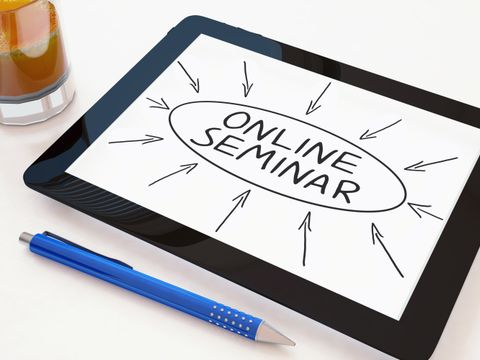 Online-Seminar auf dem Tablet