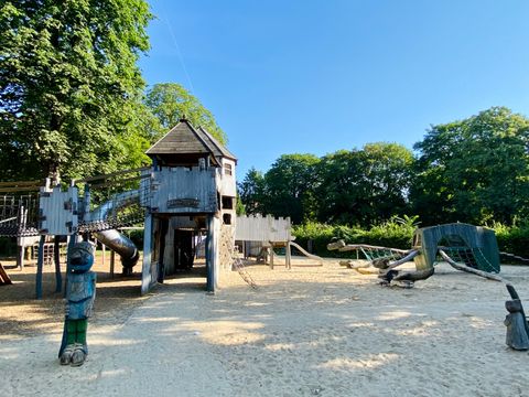 Spielplatz: Märchenspielplatz Schulenburgpark