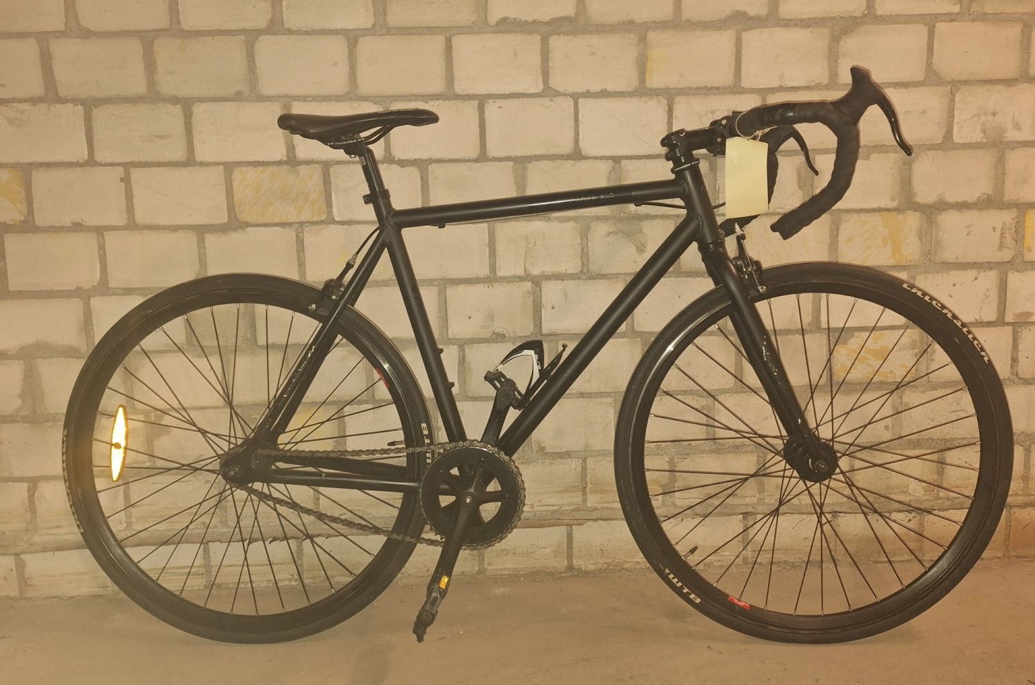 Schwarzes Herrenfahrrad