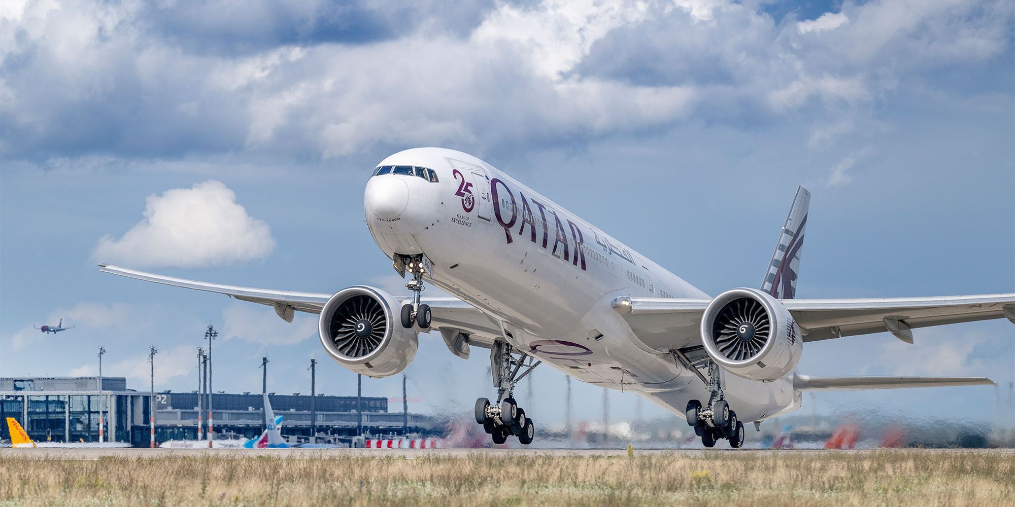 Start eines Flugzeuges vom Flughafen BER, Juli/August 2025