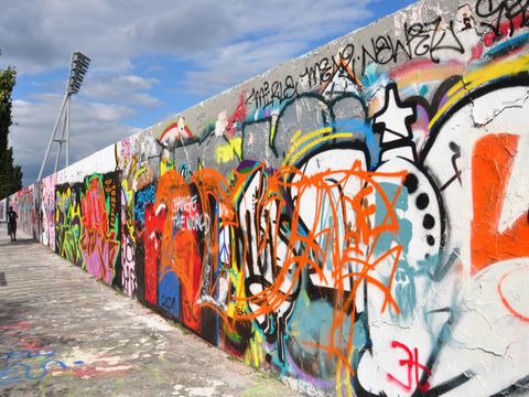 Berliner Mauer mit Graffitti