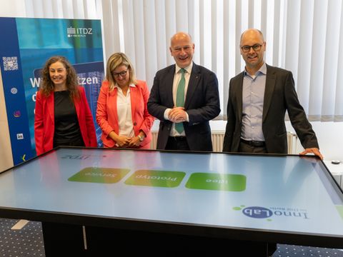Innovationen und Zukunftstechnologien für das Land Berlin - Regierender Bürgermeister besucht das landeseigene IT-Dienstleistungszentrum