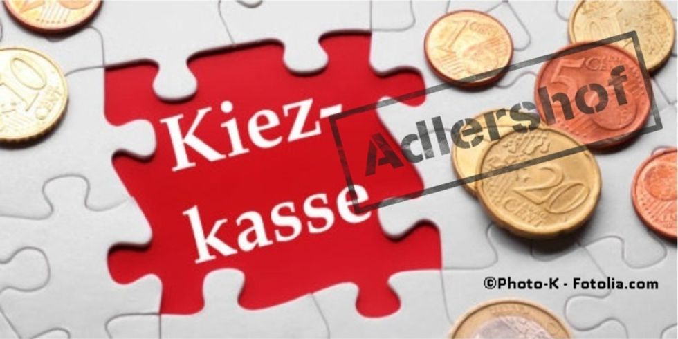 Puzzle mit Geldstücken und einem Stempeldruck mit der Aufschrift Adlershof