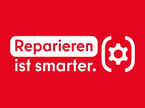 Claim der Kampagne von Null Müll Neukölln "Reparieren ist smarter." in weiß auf rotem Hintergrund, mit einem Ersatzteil-Icon, das Reparatur symbolisiert.