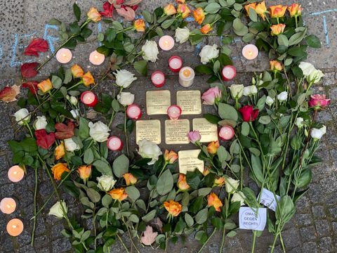 Stolpersteinverlegung in der Cranachstraße (Bild: Museen Tempelhof-Schöneberg)