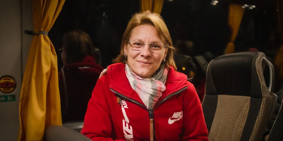 Portrait von Yvonne im LKW