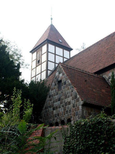 Die Tempelhofer Dorfkirche am Klarensee
