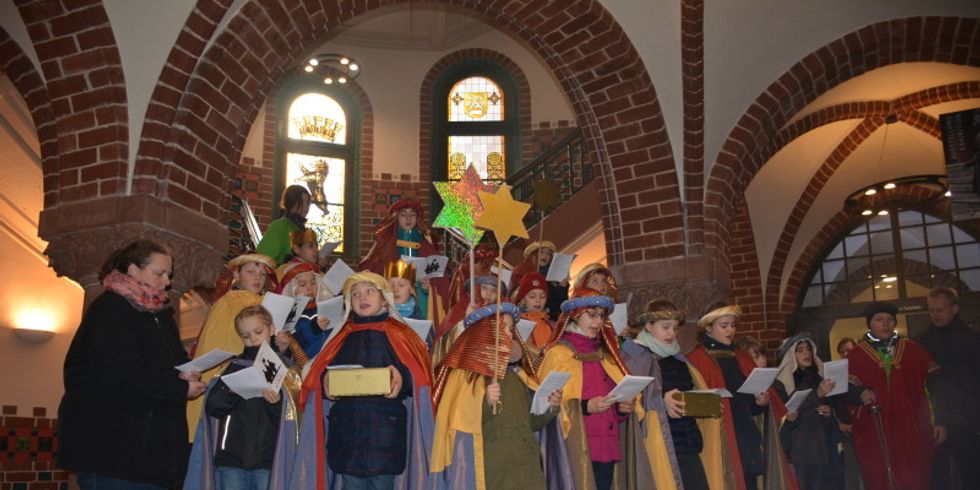 Sternsinger zu Besuch im Rathaus Köpenick