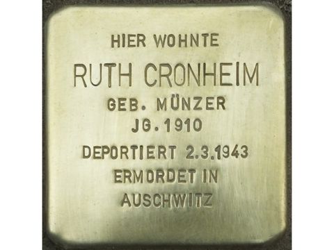 Stolperstein Ruth Cronheim (Bild: Stolpersteine-Initiative CW, H.-J. Hupka)