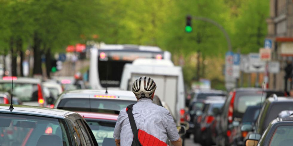 Radfahrer im Staugeschehen