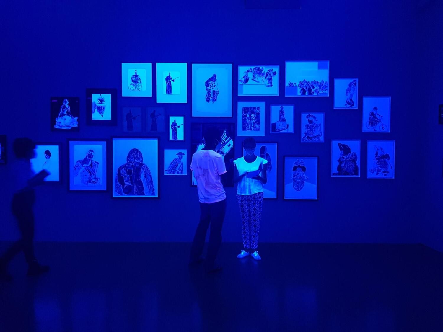 Besuch von Mark Brandenburgs Ausstellung "Hirnsturm II" im Palais Populaire mit einer Deutsch-Gruppe