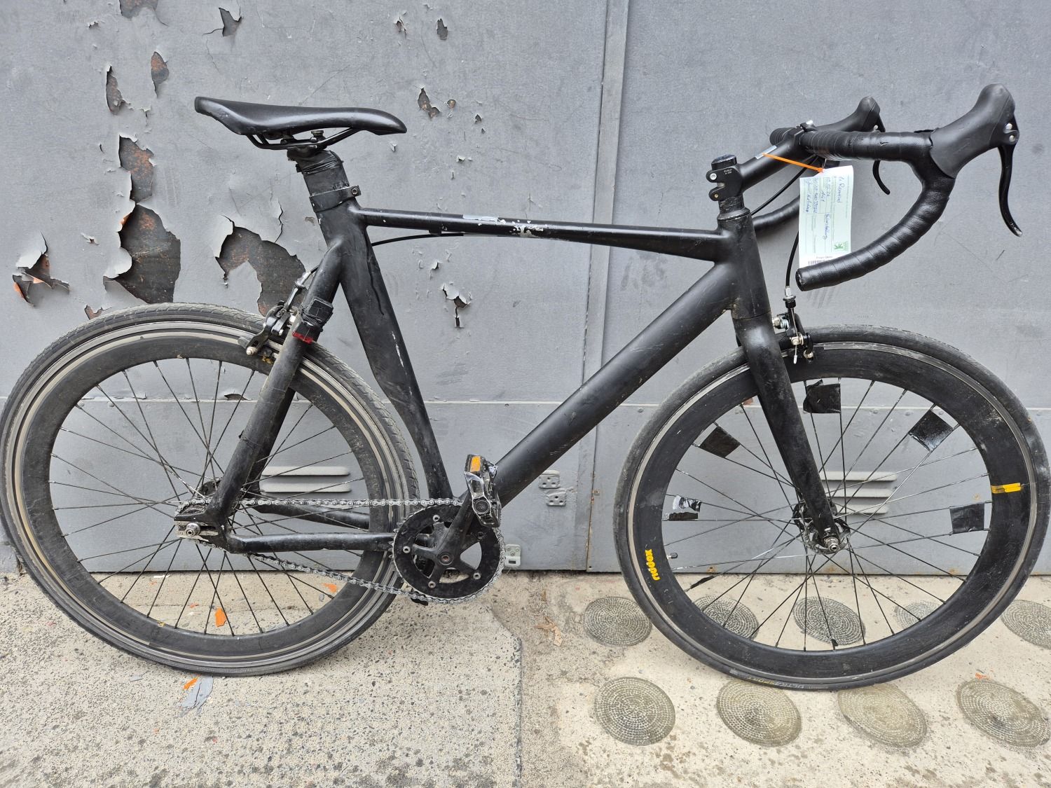 Schwarzes Rennrad