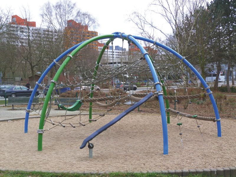 Spielplatz Senftenberger Ring 1