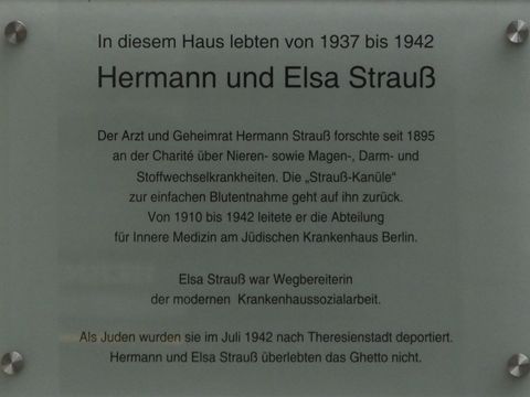 Gedenktafel für Hermann und Elsa Strauß (Bild: Hupka)