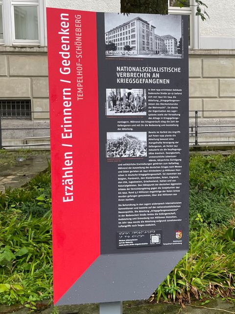 Gedenktafel: Nationalsozialistische Verbrechen an Kriegsgefangenen (Bild: Bezirksamt Tempelhof-Schöneberg)