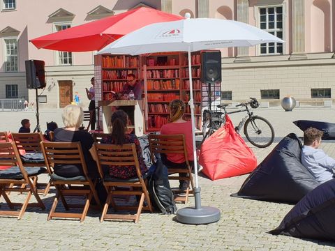 StadtLesen 2019 auf dem Bebelplatz (Bild: Bezirksamt Mitte)