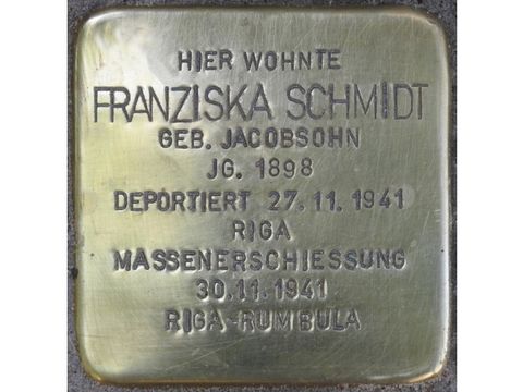 Stolperstein Franziska Schmidt (Bild: Stolpersteine-Initiative CW, Hupka)