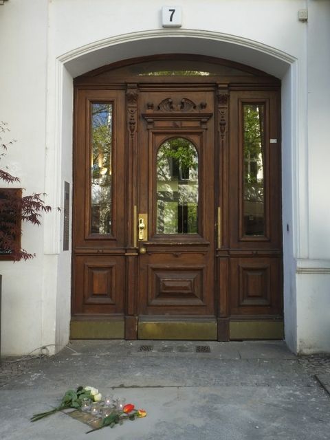Hausansicht Bleibtreustr. 7 (Bild: Stolpersteine-Initiative CW, Hupka)