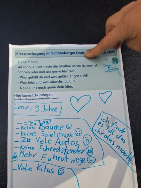 Kinderfragebogen mit Hinweisen zu Lärm, fehlendem Grün, vielen Autos und dem Wunsch nach mehr Spiel- und Radflächen.