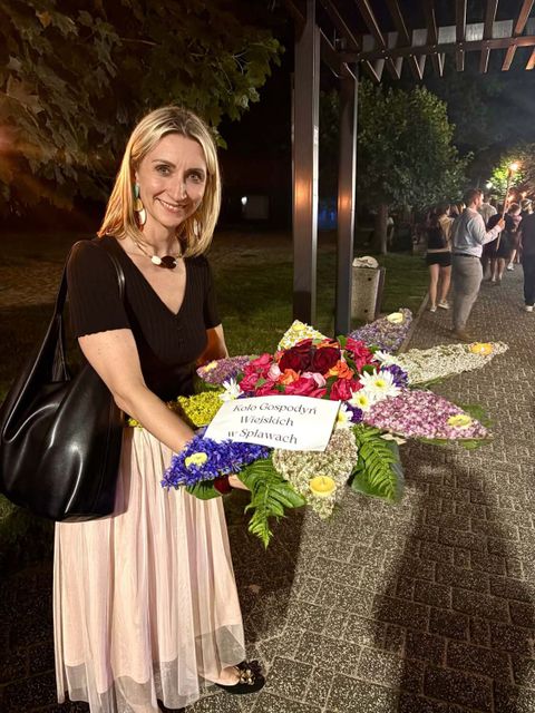 Lasst Blumen sprechen: Bezirksstadträtin Malgorzata Sijbrandij in Poniatowa (Juni 2026)