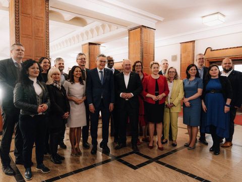 Senat vor Ort: Berliner Senat im Bezirk Tempelhof-Schöneberg_Gruppenbild