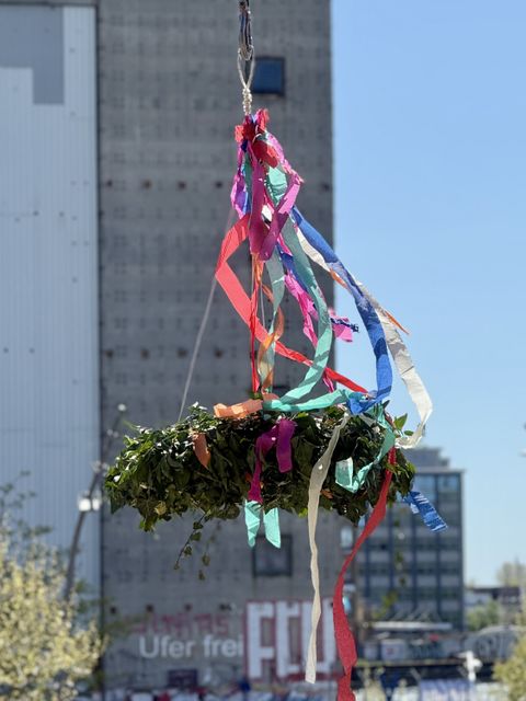 Richtkranz beim Richtfest der Kreativwerkstatt am Kaisersteg