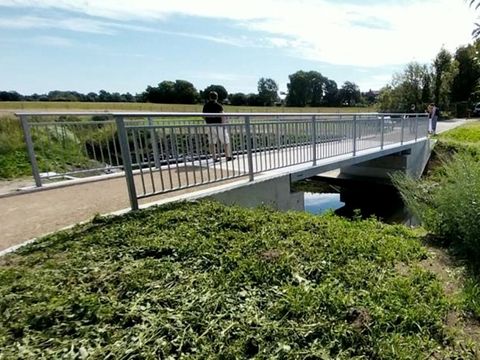 Über das Bauwerk führt der Fernradweg Berlin – Usedom (Bild: SenMVKU)