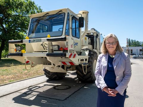 Senatorin Ute Bonde beim Pressetermin am 01.07.2025 (Bild: Ralf Rühmeier)