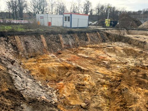 Bauvorbereitung und Enttrümmerung Werneuchener Wiese