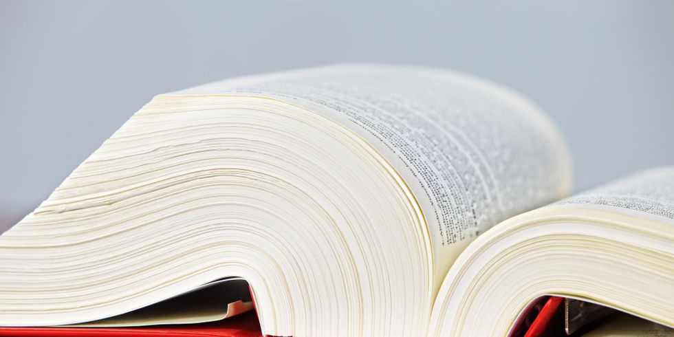 Dickes aufgeschlagenes Gesetzbuch