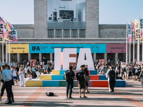 Schrifzug IFA Messegelände