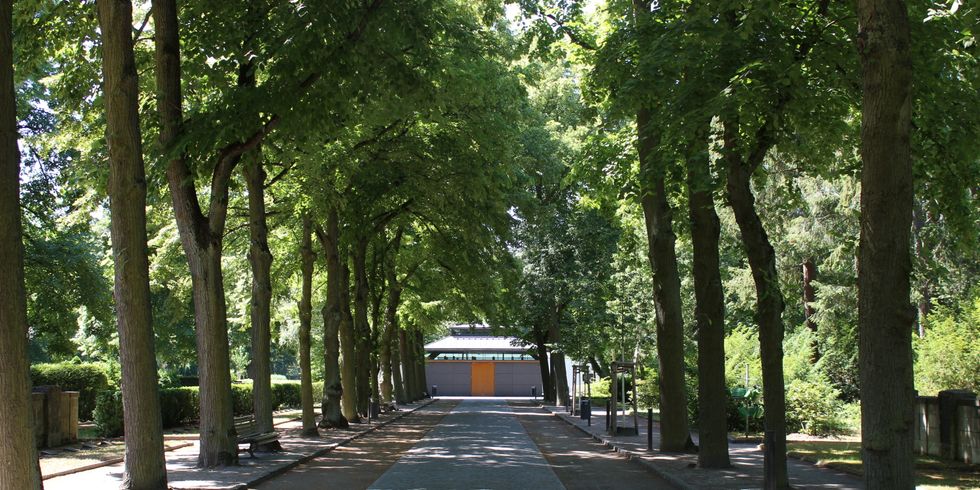 Friedhof Grünau, Feierhalle