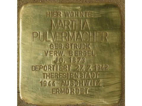 Stolperstein Martha Pulvermacher (Bild: Stolpersteine-Initiative CW, Hupka)