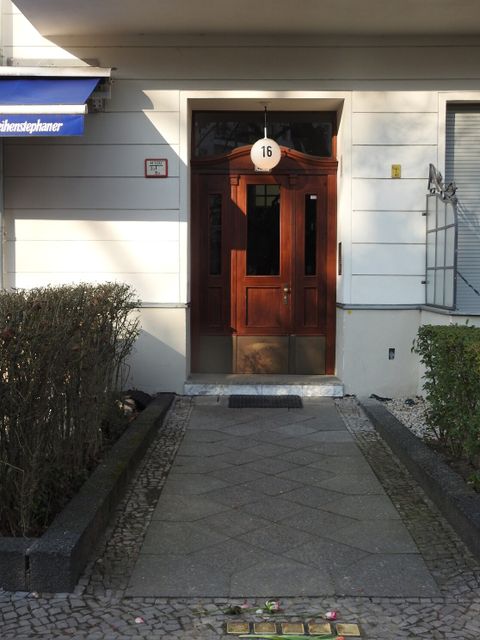 Hausansicht Nassauische Straße 16