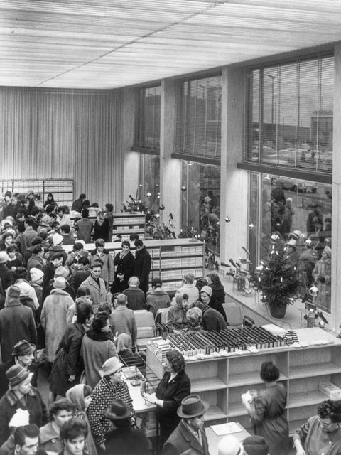 Schuhhaus „Zentrum"