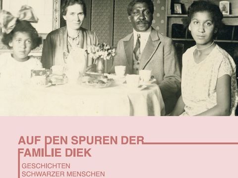 Der Katalog zur Ausstellung ist ab Oktober erhältlich. Titelfoto: Mandenga und Emilie Diek mit ihren Töchtern Erika und Dorothea, Privatbesitz Reiprich, 1920er Jahre