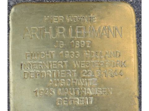 Stolperstein Arthur Lehmann (Bild: Stolpersteine-Initiative CW, Hupka)