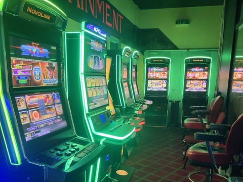 Spielautomaten in einer Gastronomie