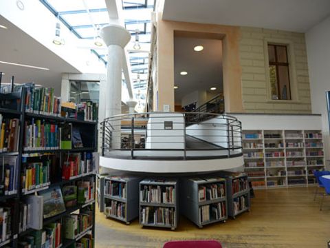 Bibliothek am Luisenbad