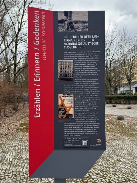 Informationstafel "Die Berliner Ofenbaufirma Kori und der Nationalsozialistische Massenmord" (Bild: Bezirksamt Tempelhof-Schöneberg)