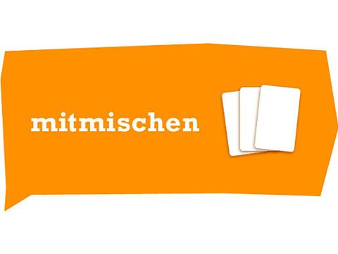Schriftzug: Mitmischen und drei weiße Spielkarten