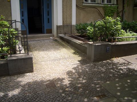 Hauseingang Jenaer Str. 17, 27.07.2011